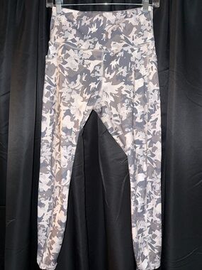 Camo Style Workout leggings with side pockets